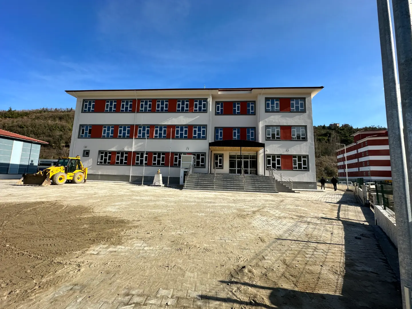 Bozkurt İlçesi 12 Derslikli Ortaokulu Yapım İşi 
