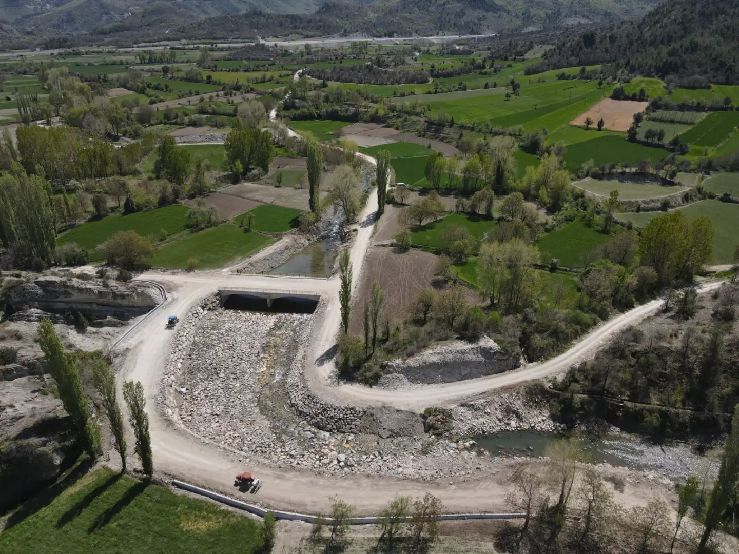 Kastamonu İli Taşköprü İlçesi Hamzaoğlu Köprüsü, Çatalzeytin İlçesi Kayadibi-Düzköy Köprüsü ve Devrekani İlçesi Alçılar Köprüsü Yapım İşi
